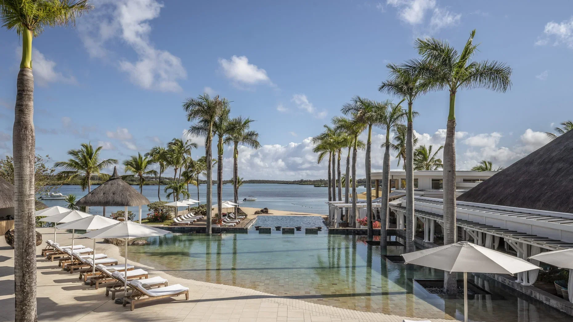 Four Seasons Resort at Anahita
