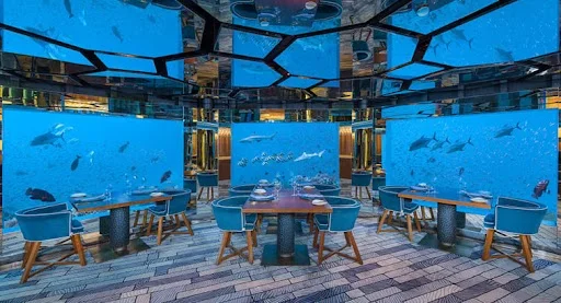 SEA Underwater Restaurant – Anantara Kihavah Maldives Villas