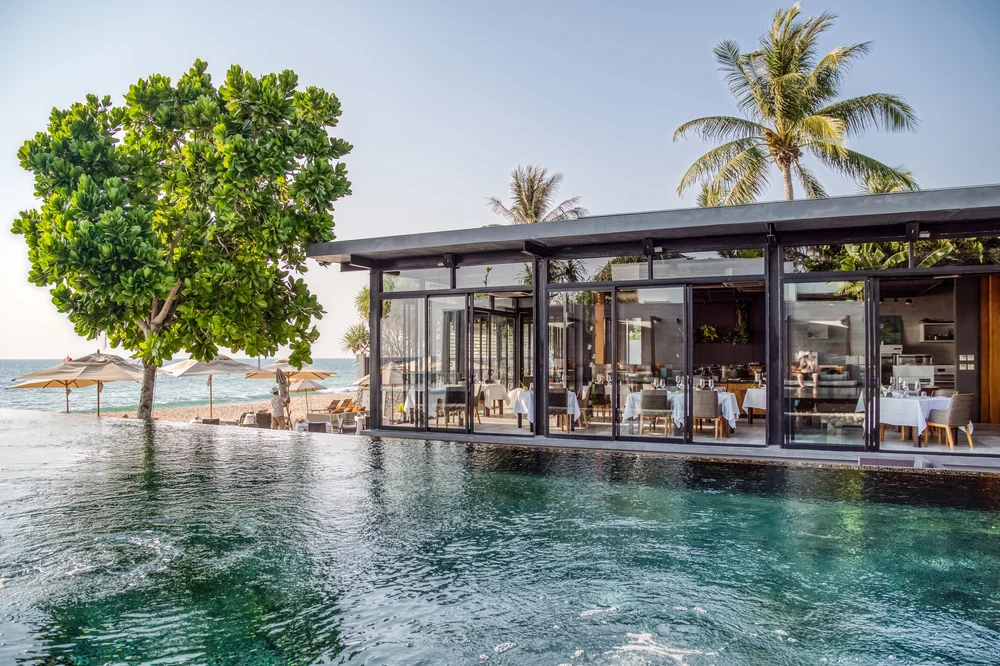 Dine at Beachfront Restaurants