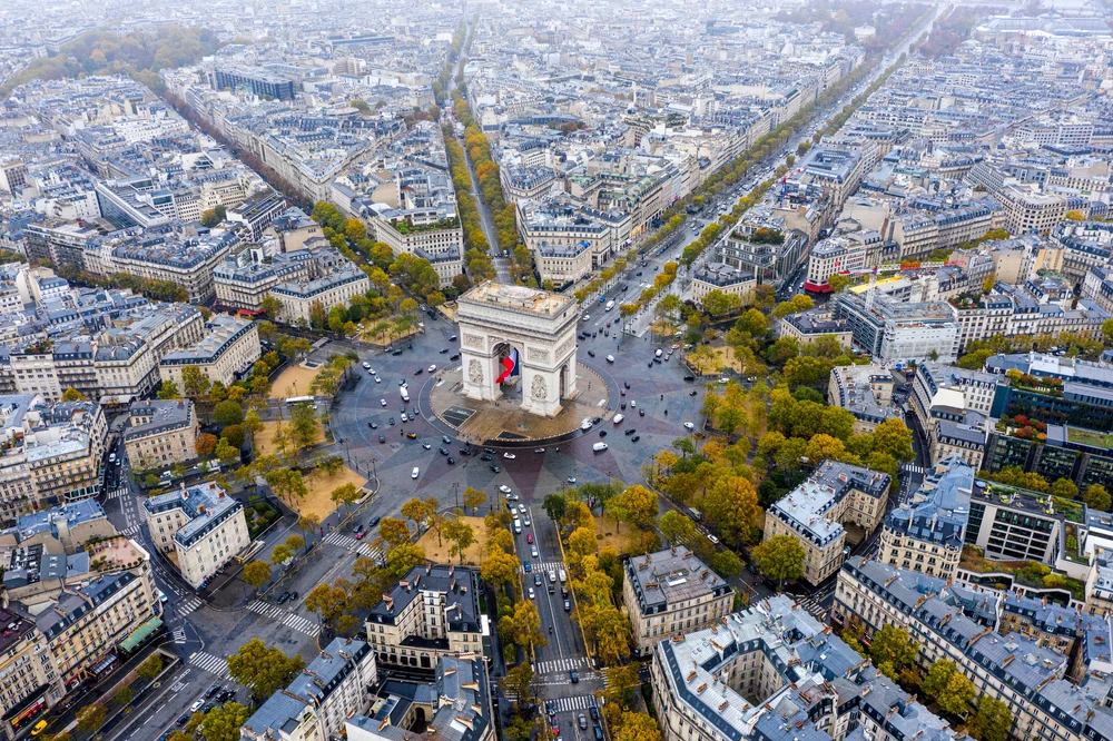  Paris