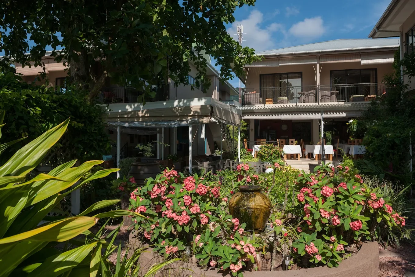 Le Repaire Boutique Hotel