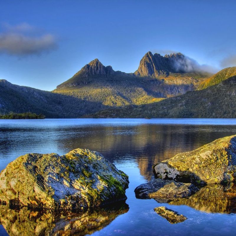 Cradle Mountain hinter dem Dove Lake in Tasmanien