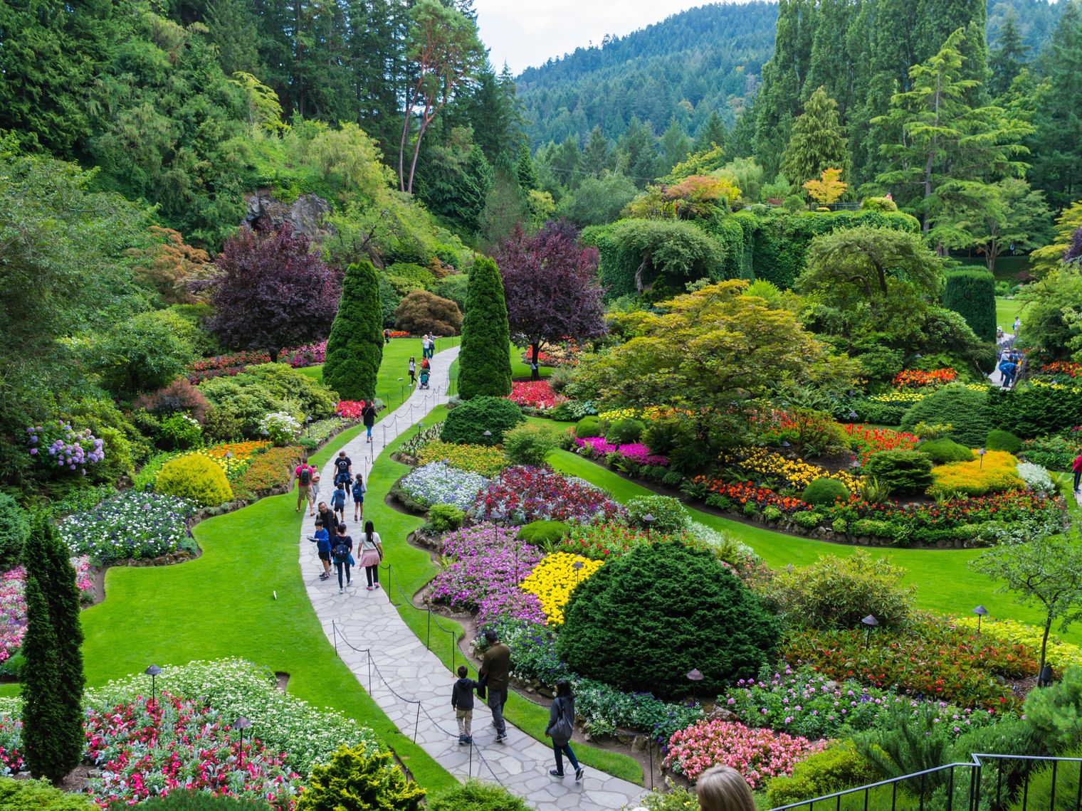 CA BC Vancouver Island Butchart Gardens kosuke noma unsplash