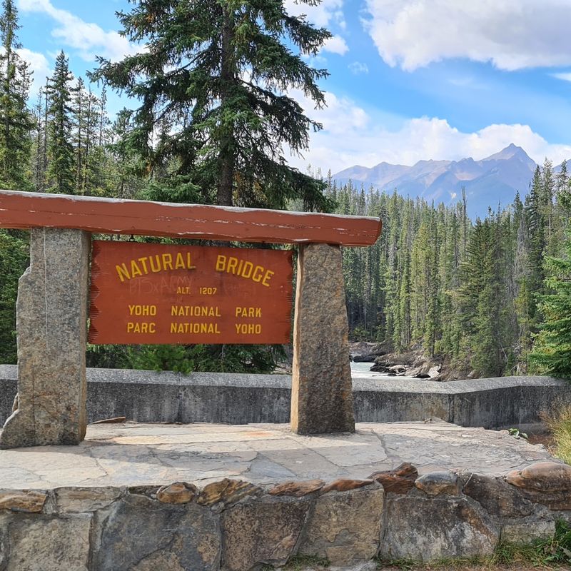 CA Yoho National Park natural bridge sign