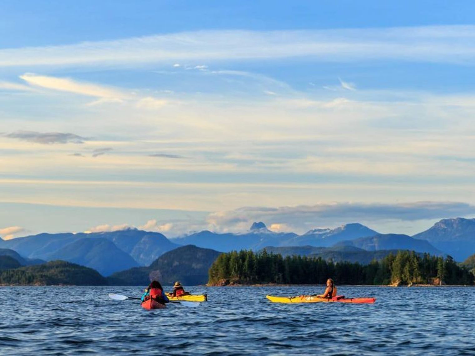 CAN 7092 quadra island kajaks