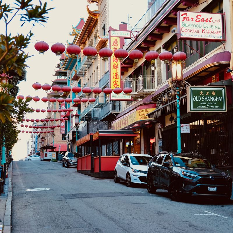 Een straatbeeld van Chinatown in San Francisco, Californië