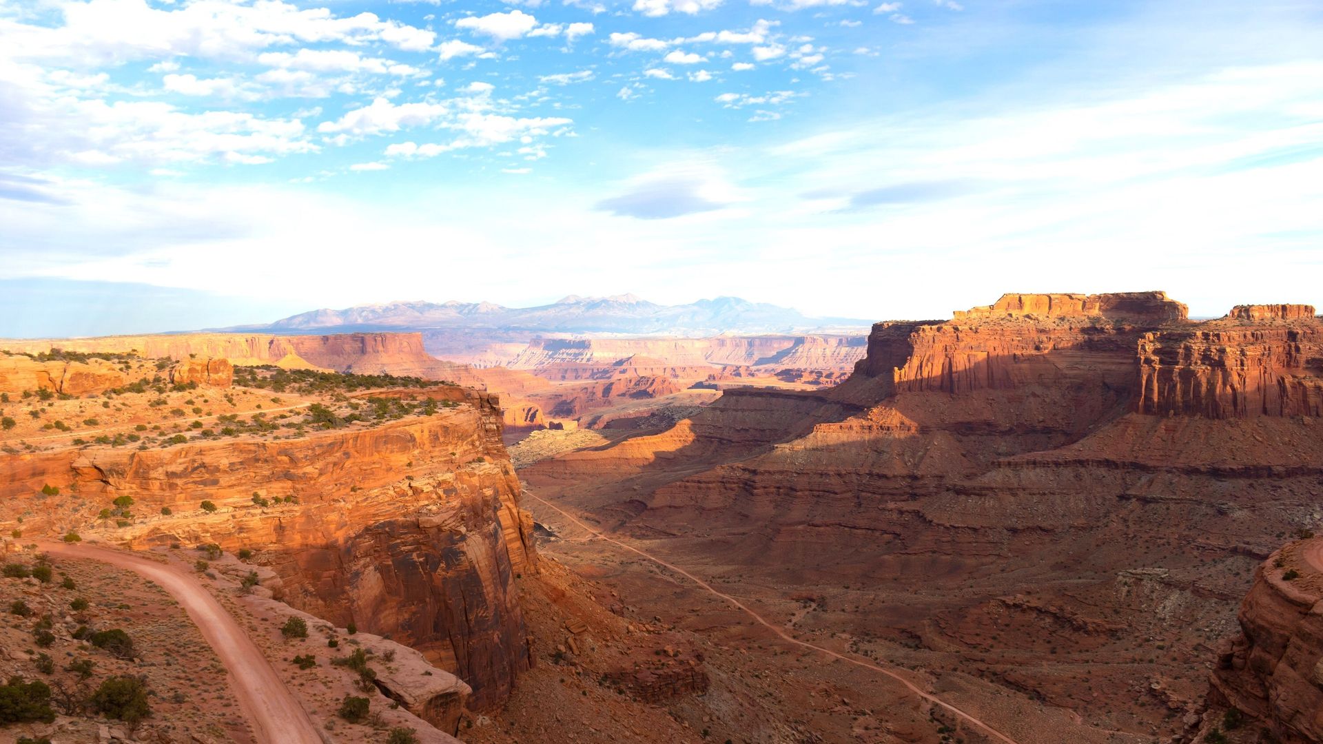 Roter Canyon mit Straße in Utah, Canyonlands
