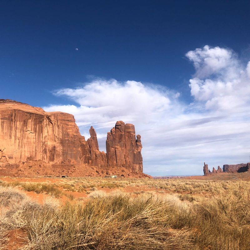 US Arizona Monument Valley desert cliffs