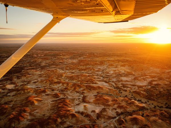 Blick aus dem Flugzeug auf Coober Pedy, Australien.