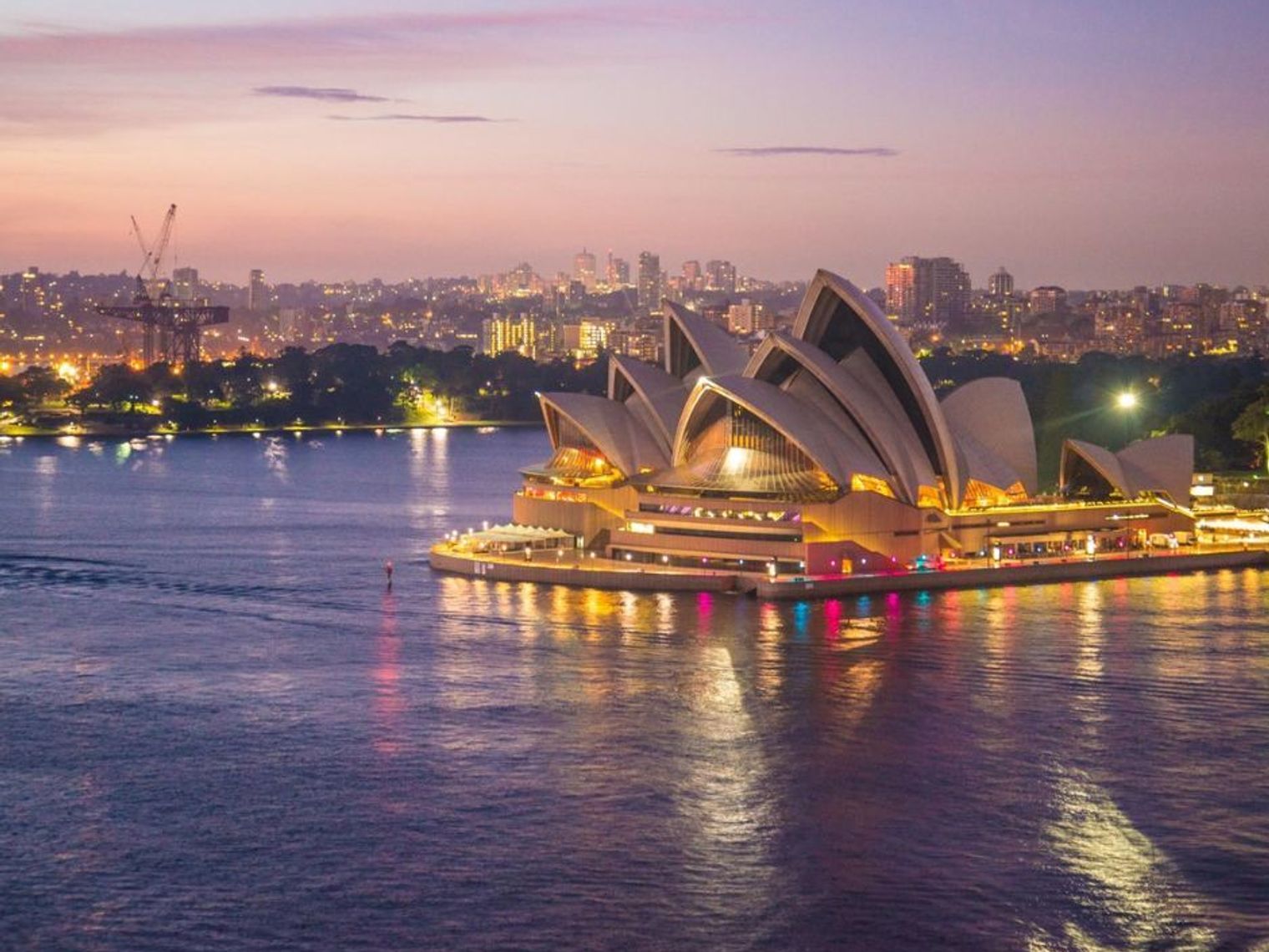 Sydney Opera House tijdens schemering