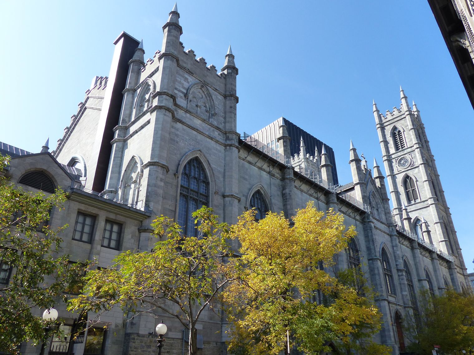 CA Montreal historic downtown building
