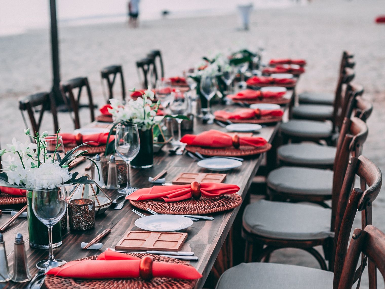 Us hawaii table wedding unspalsh