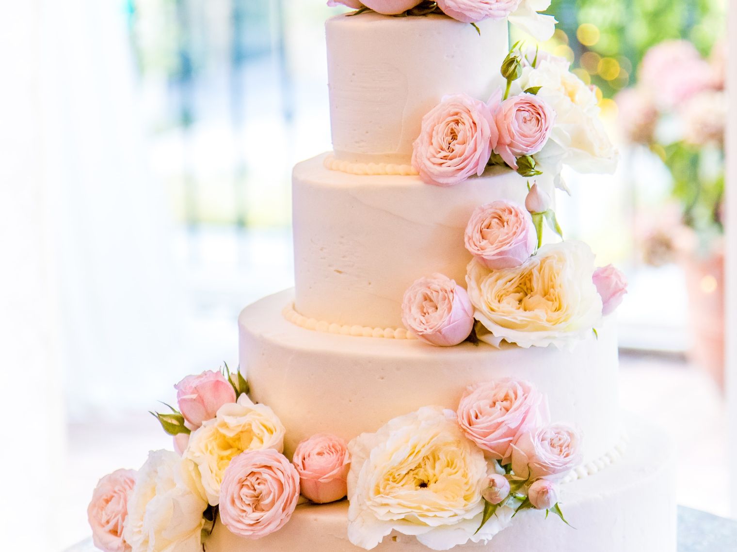Us hawaii wedding cake unsplash