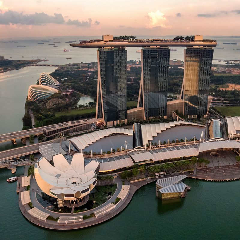 Uitzicht op wolkenkrabbers in Singapore