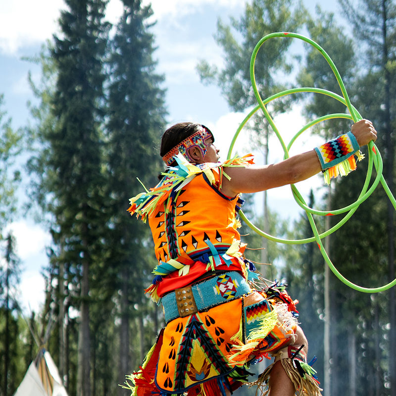 ca_first nations_ culture_fort nelson_northern rockies_world champion hoop dancer dallas arcand