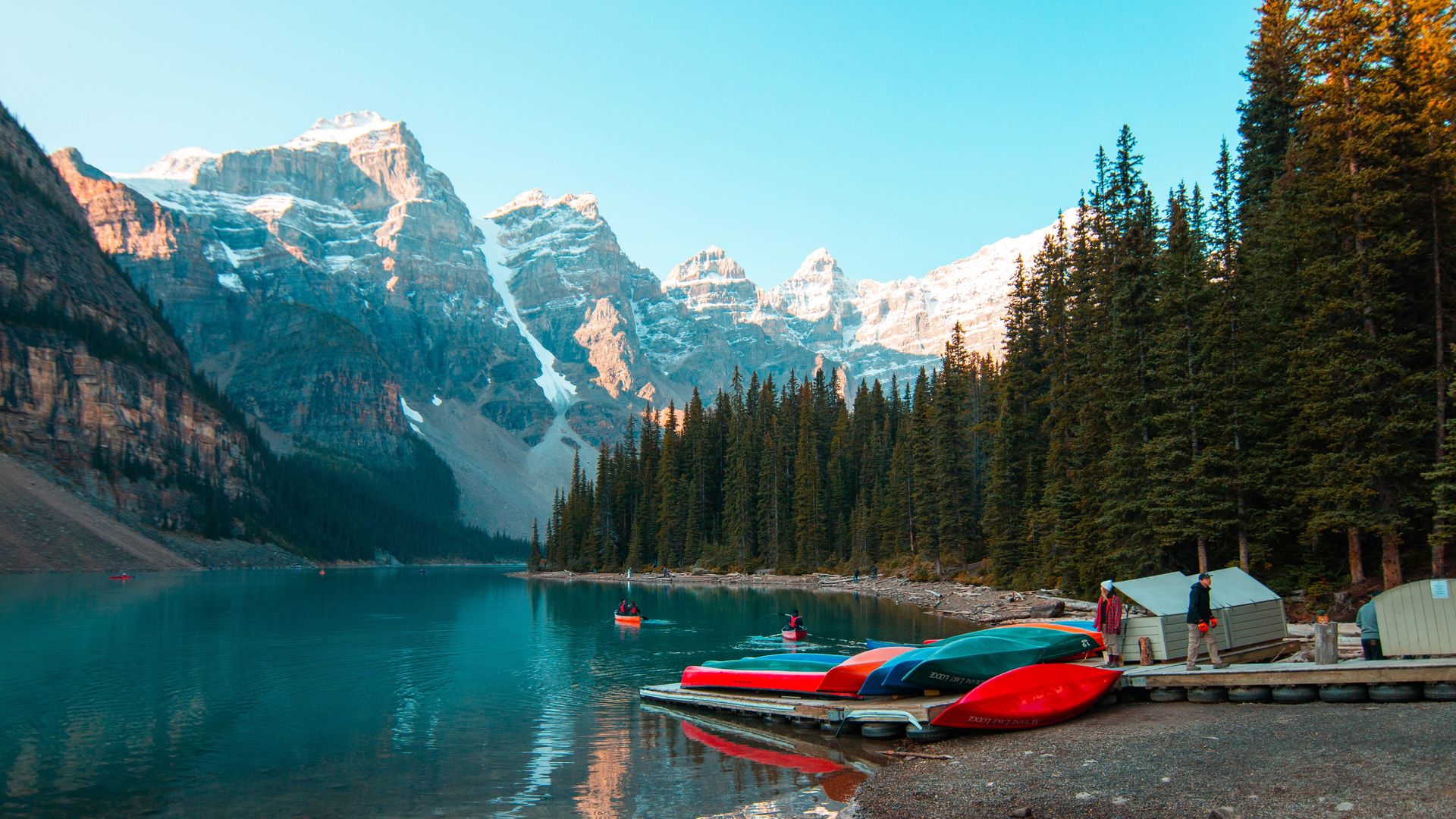 Banff lake kayak