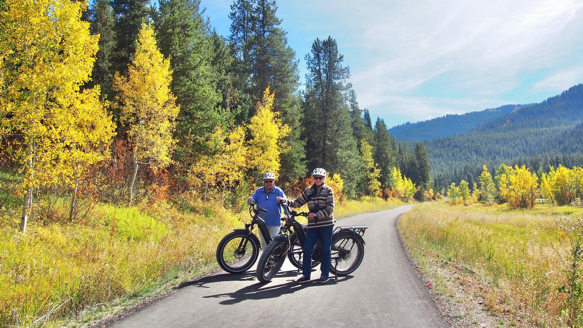Elizabeth & John Bezzant biking