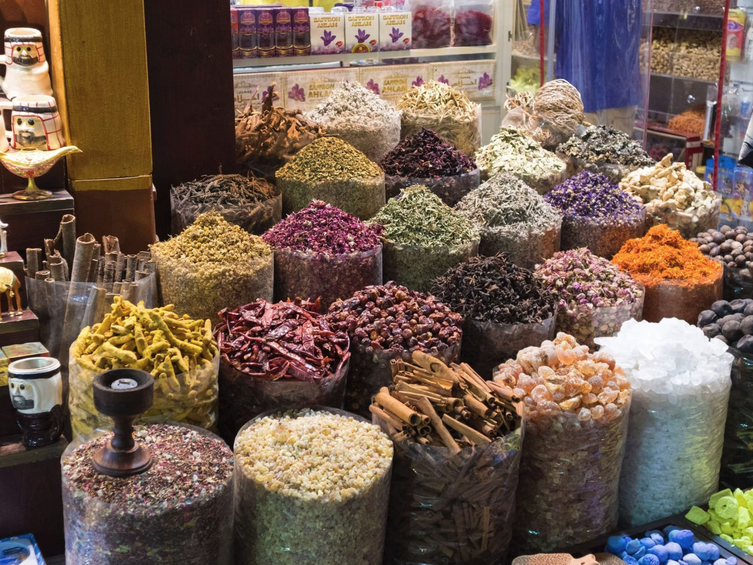 Traditionele kruiden en specerijen selectie Dubai sjop