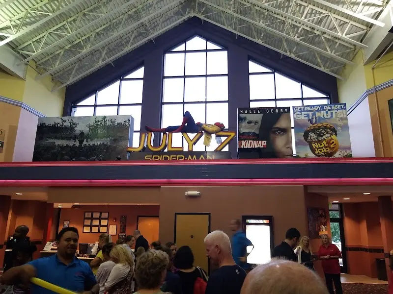 Regal UA Oxford Valley