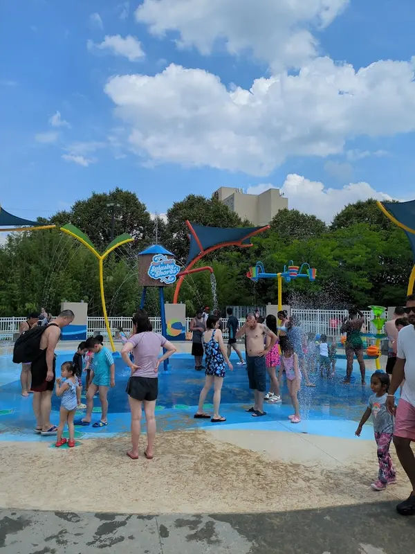 Bert & Ernie's Splashy Shores