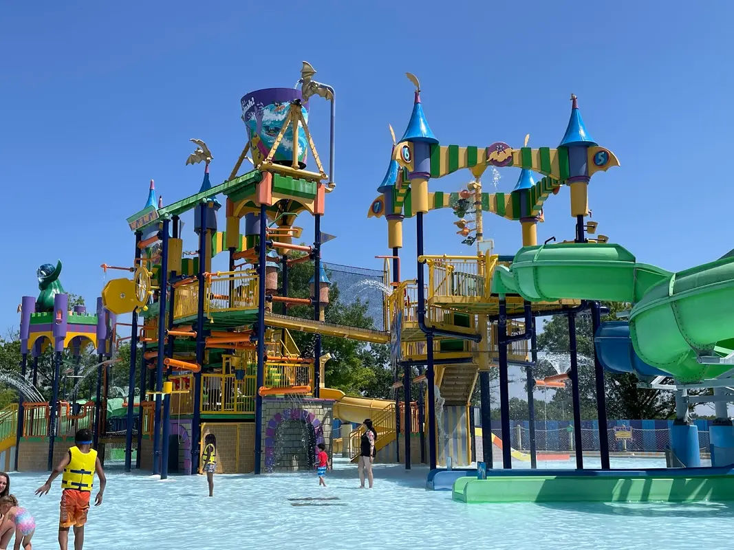 The Count's Splash Castle in Langhorne - Photo 1