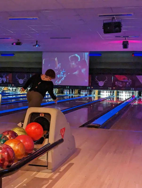 Bowlero Bristol in Croydon - Photo 2