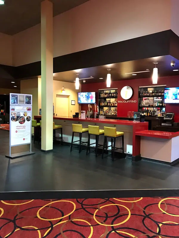 AMC Woodhaven 10 in Bensalem - Photo 3