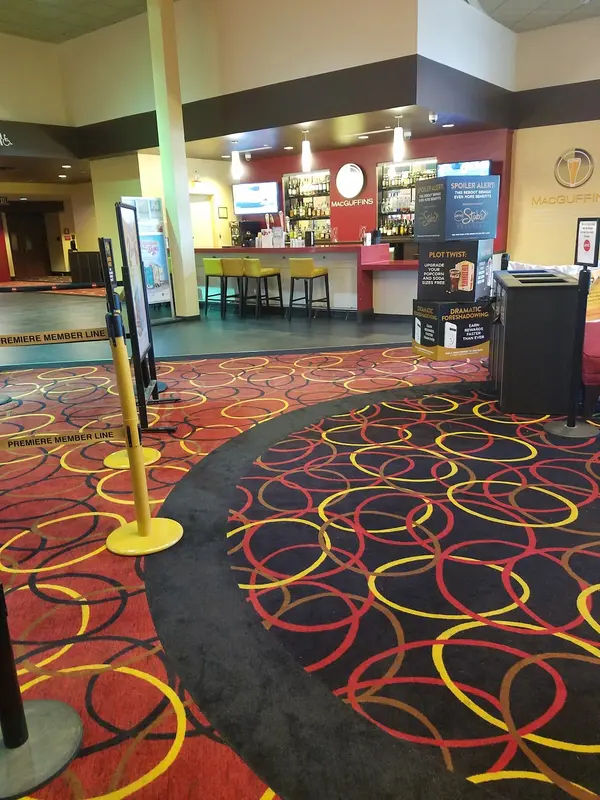 AMC Woodhaven 10 in Bensalem - Photo 4