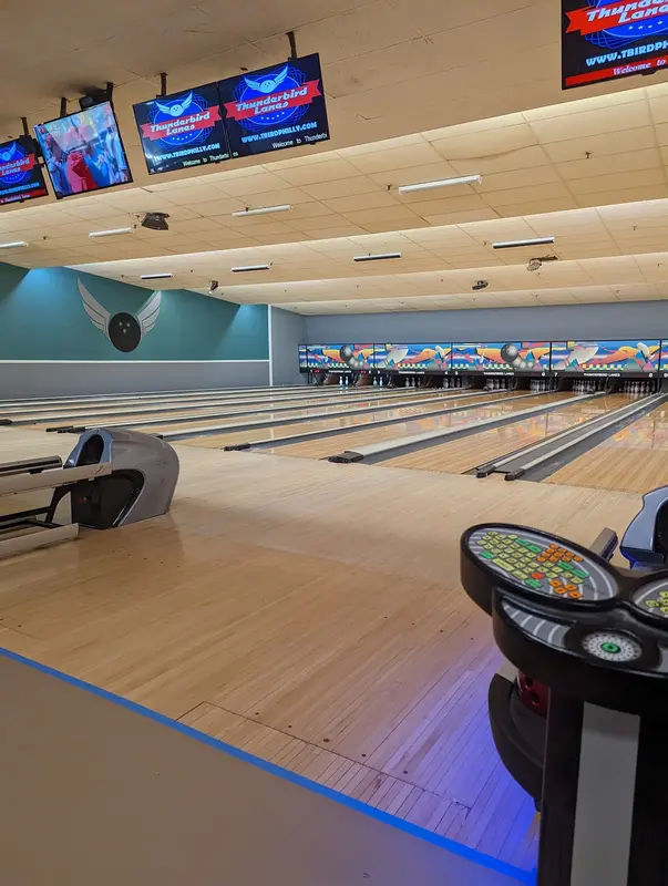 Thunderbird Lanes - Holme Ave. in Philadelphia - Photo 2