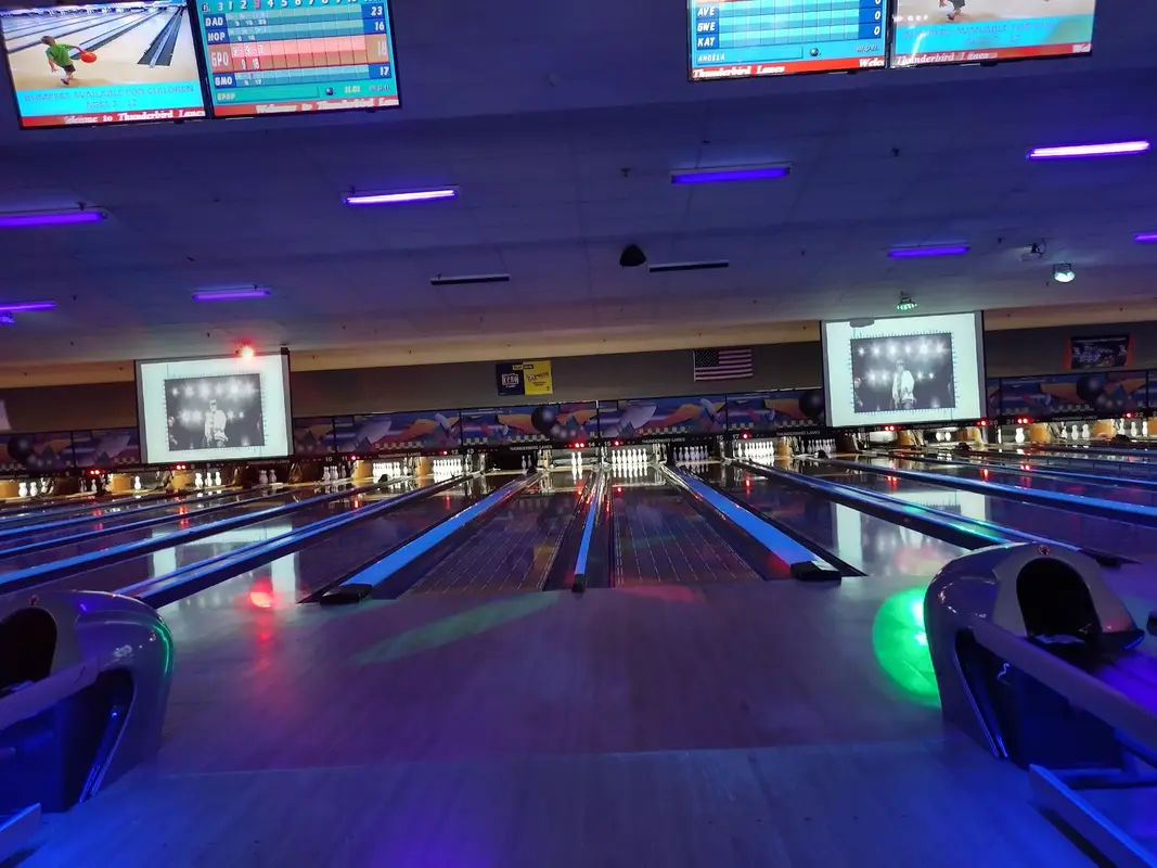 Thunderbird Lanes - Holme Ave. in Philadelphia - Photo 3