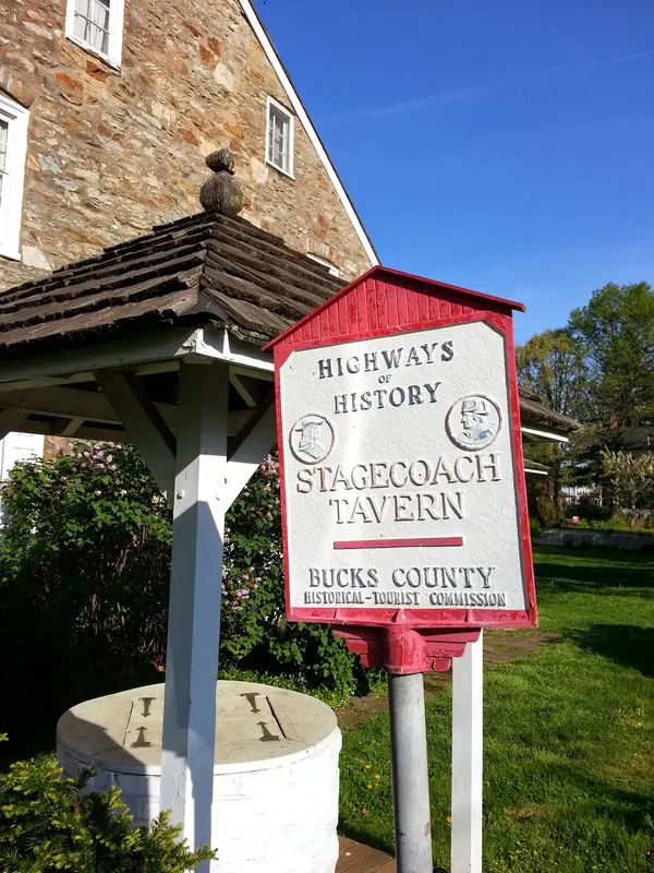 Stagecoach Tavern in Levittown - Photo 3