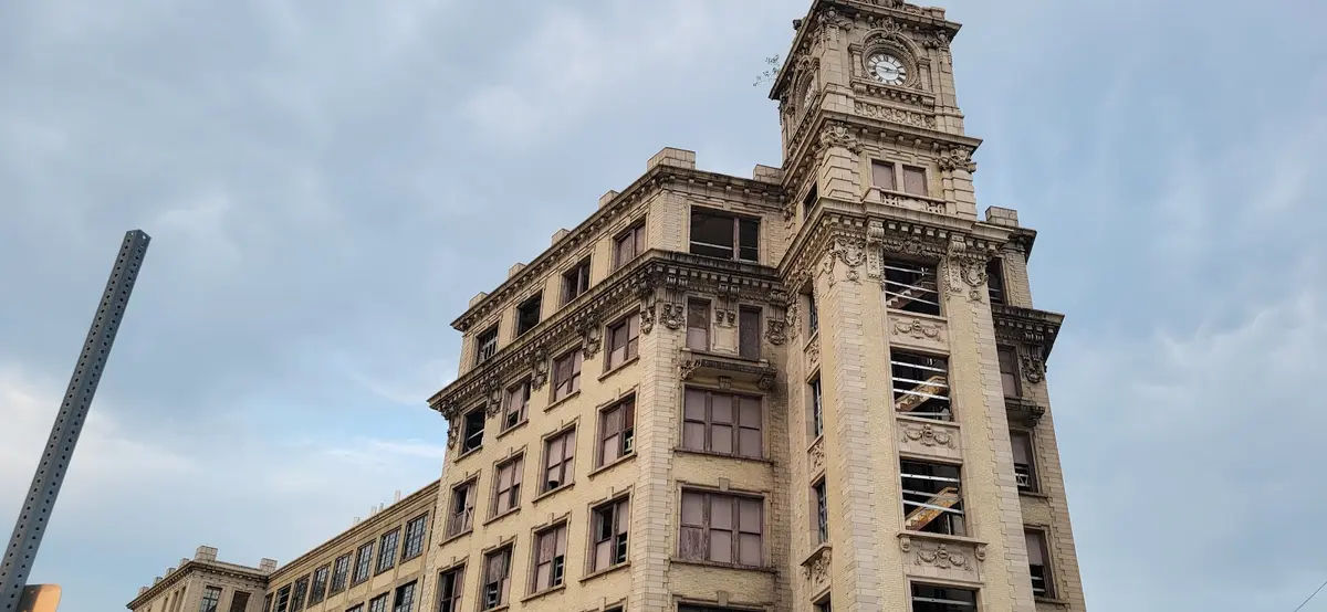 Riverside Public Library in Riverside - Photo 2