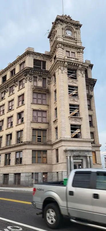 Riverside Public Library in Riverside - Photo 4