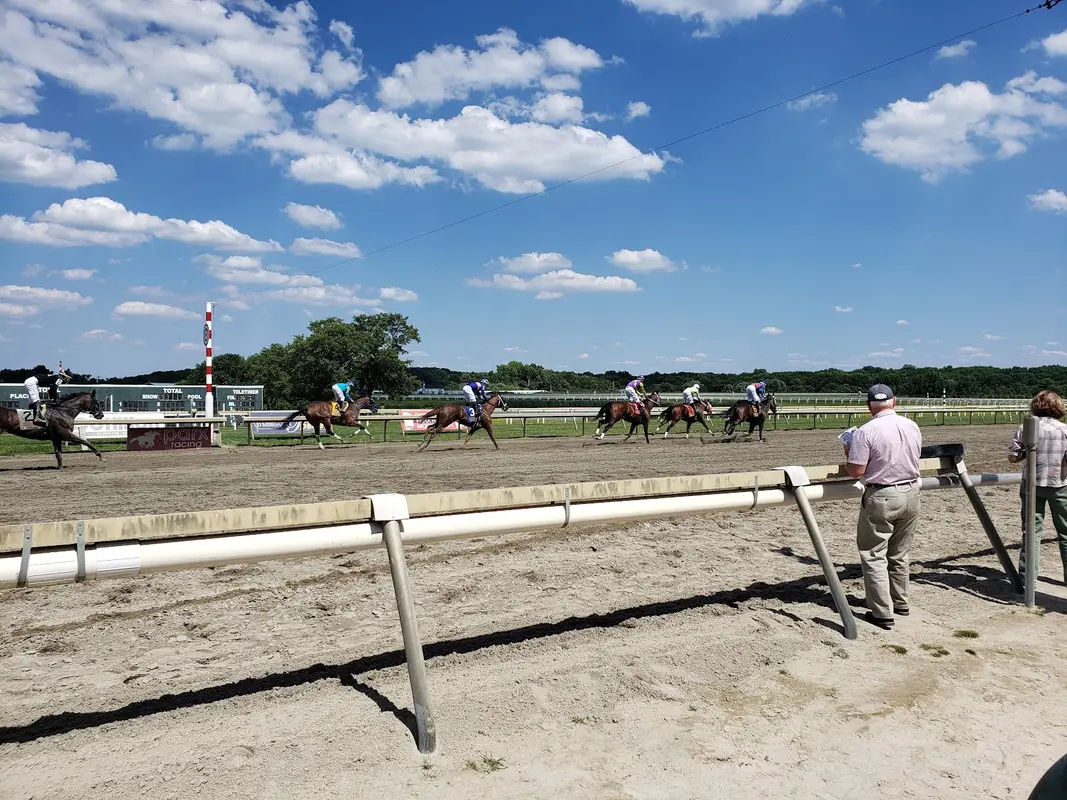 Parx Racing in Bensalem - Photo 2