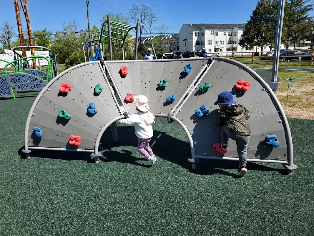 Willow Knoll Park in Warrington - Photo 4