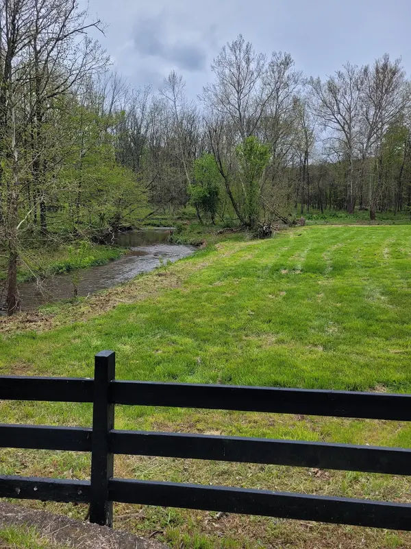 Knecht's Covered Bridge in Springfield - Photo 3