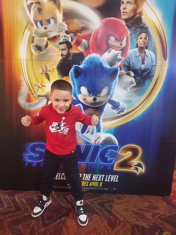 Regal UA Grant Plaza in Philadelphia - Photo 4