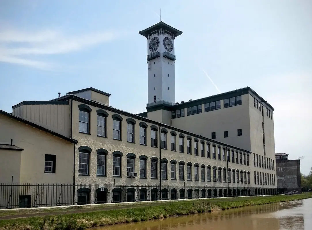 Grundy Mill Complex & Clock Tower in Bristol - Photo 2