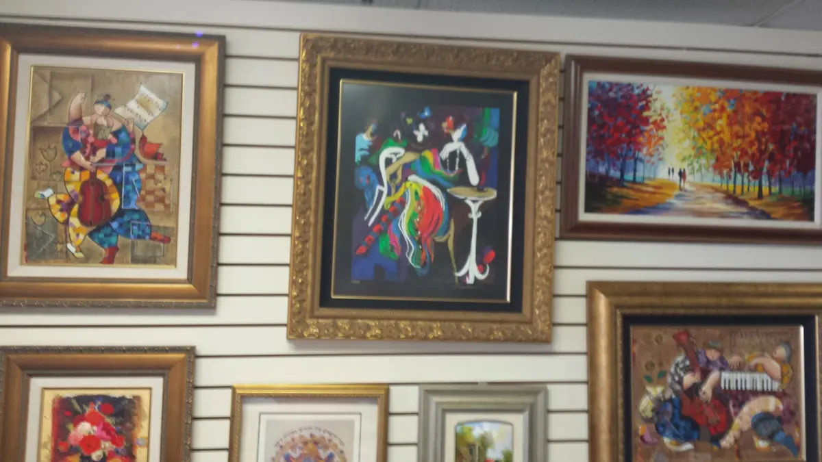 DGLM Gallery in Philadelphia - Photo 3