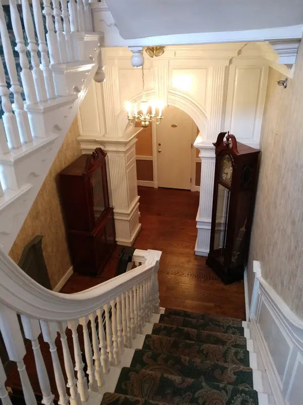 The Brick Hotel/Inn/Lodging in Newtown - Photo 3