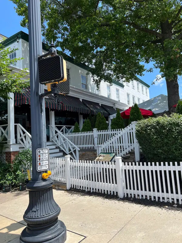 The Brick Hotel/Inn/Lodging in Newtown - Photo 4