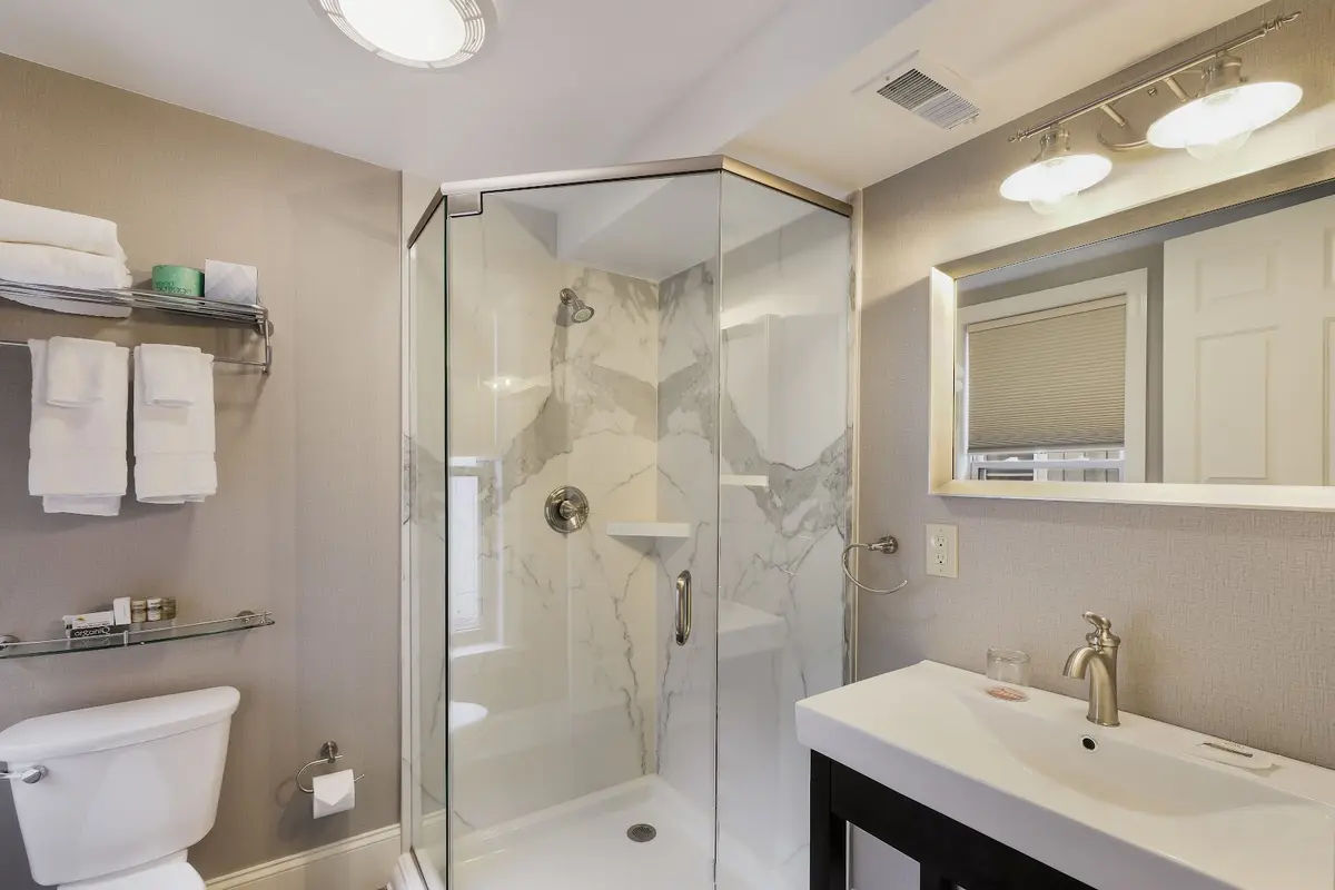 The Doylestown Inn in Doylestown - Photo 2