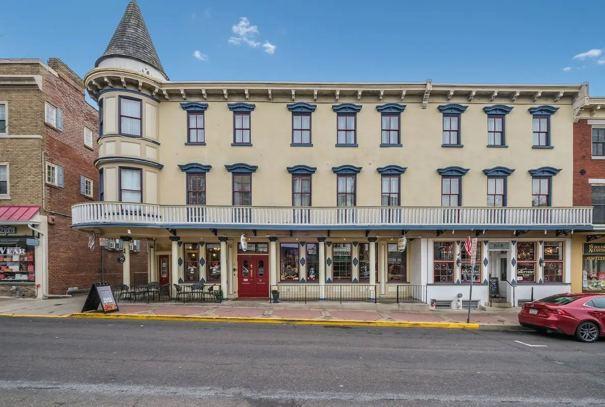 The Doylestown Inn in Doylestown - Photo 3