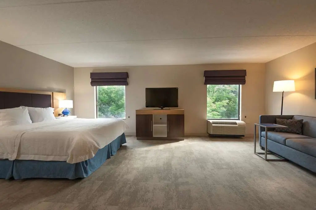 Hampton Inn Doylestown in Warrington - Photo 1
