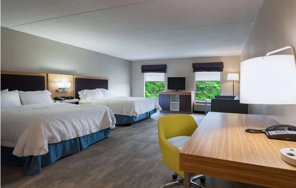 Hampton Inn Doylestown in Warrington - Photo 4