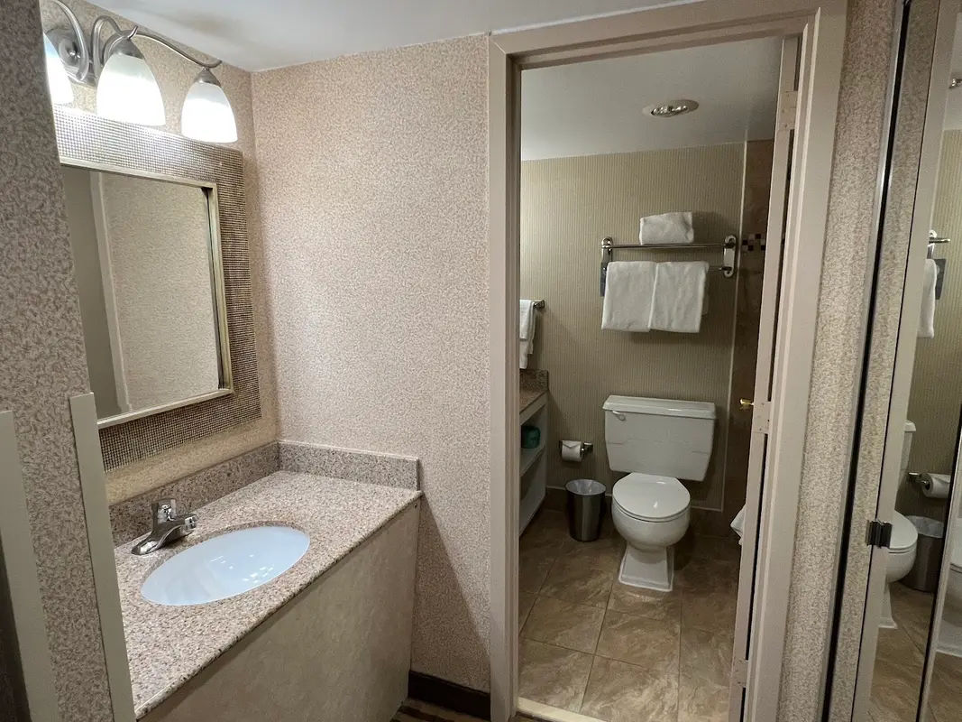 Radisson Hotel Philadelphia Northeast in Trevose - Photo 2