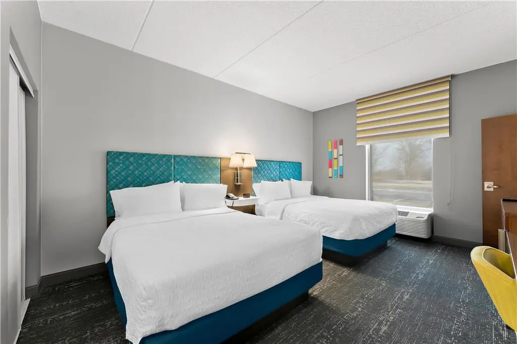 Hampton Inn & Suites Newtown in Yardley - Photo 1