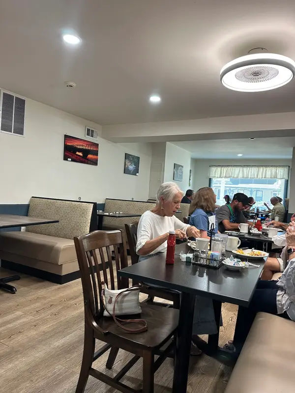 Mil-Lee's Diner photo 5