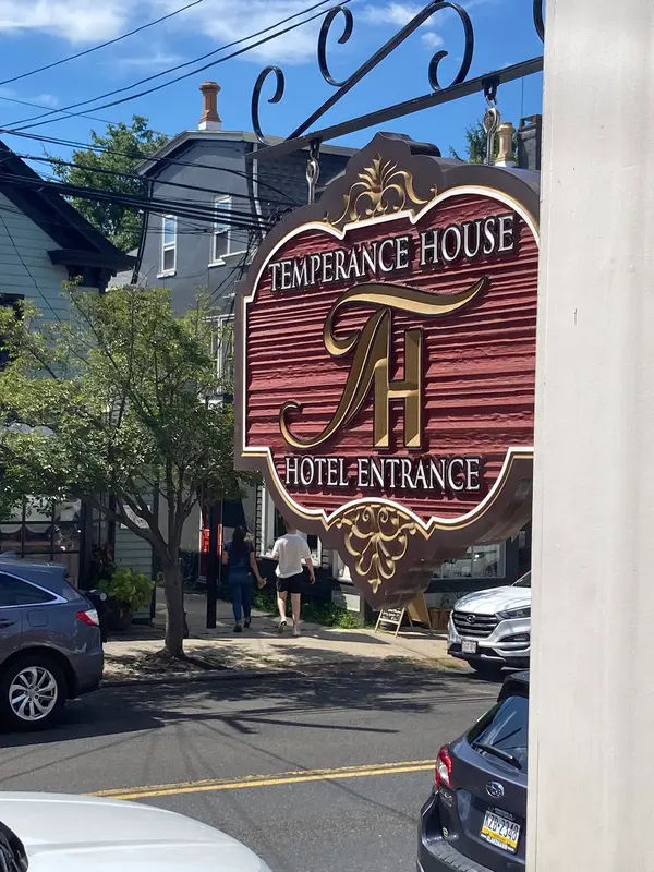 The Temperance House in Newtown - Photo 4