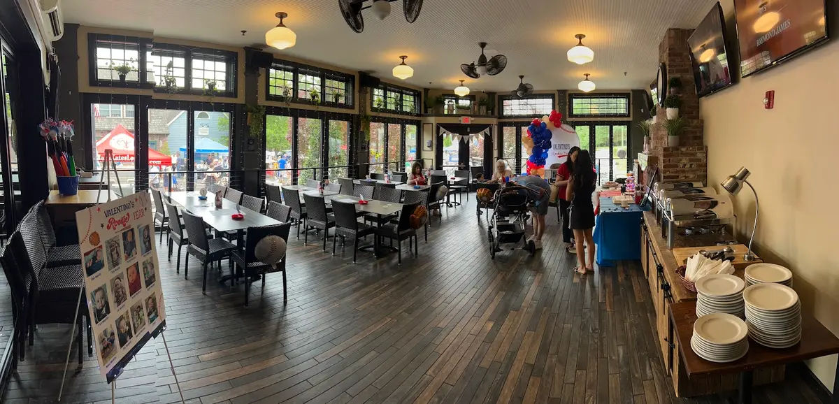 Green Parrot in Newtown - Photo 1